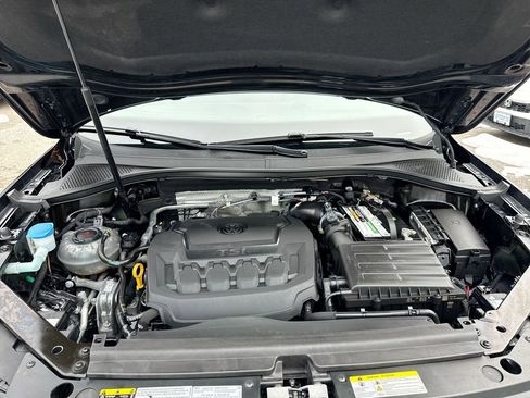 Used 2022 Volkswagen Tiguan SEL R-Line image 18