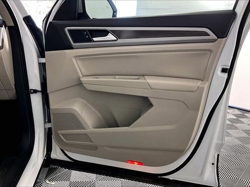 Used 2019 Volkswagen Atlas SEL image 23