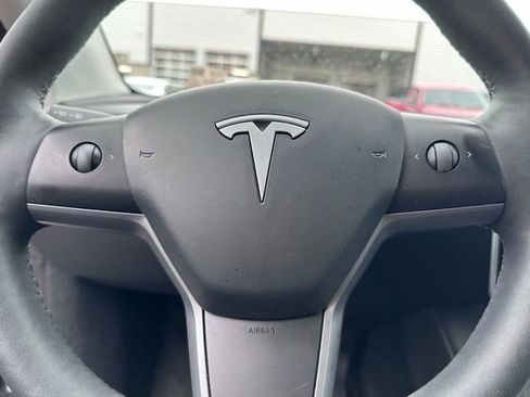 Used 2023 Tesla Model Y Long Range image 14
