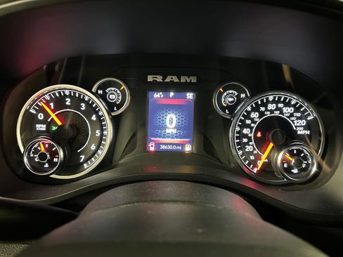Used 2025 RAM 1500 Tradesman AWD/4WD image 16