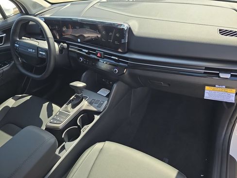 New 2026 Kia Sportage EX FWD image 12