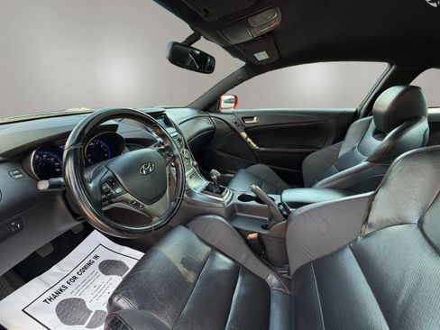 Used 2014 Hyundai Genesis 2.0T RWD image 11