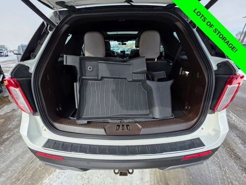 Used 2021 Ford Explorer King Ranch w/ Premium Technology Package image 13