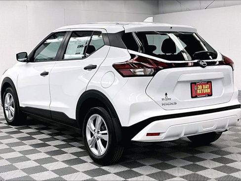 New 2025 Nissan Kicks Play S FWD image 3