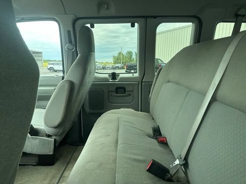 Used 2013 Ford E-350 and Econoline 350 XLT RWD image 9