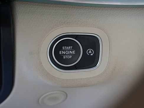 Used 2022 Mercedes-Benz GLS 450 4MATIC image 30
