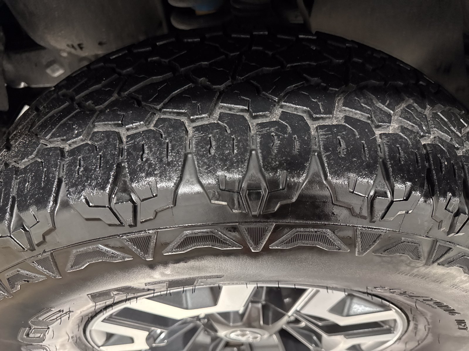 Used 2019 Toyota Tacoma TRD Off-Road w/ Technology Package AWD/4WD image 11