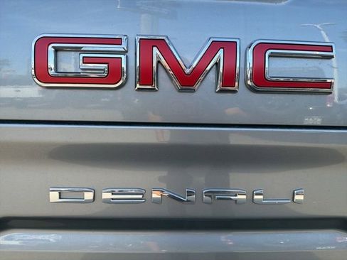 Used 2023 GMC Sierra 1500 Denali w/ Denali Carbonpro Edition image 25