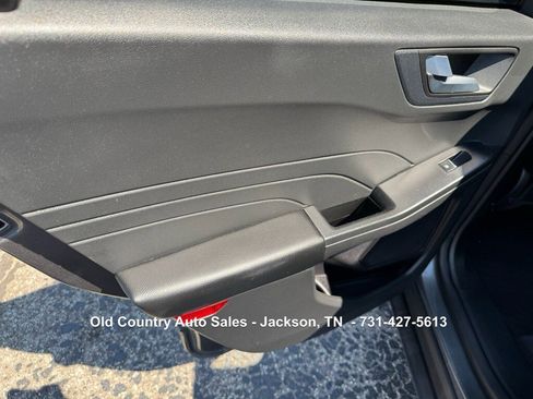 Used 2023 Ford Escape ST-Line w/ Tech Pack #1 AWD/4WD image 17
