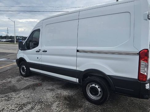 Used 2016 Ford Transit 250 130 Medium Roof RWD image 2