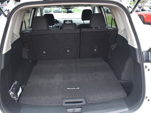 Used 2026 Nissan Rogue S FWD image 46