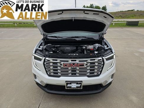 Used 2025 GMC Acadia Denali AWD/4WD image 31