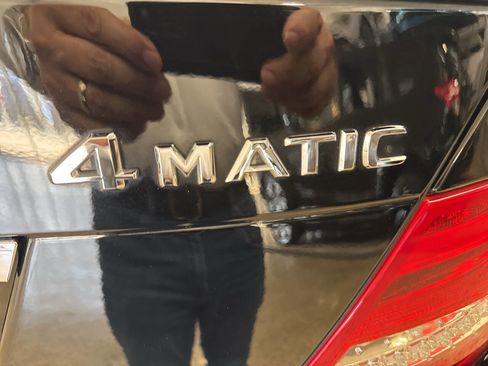 Used 2013 Mercedes-Benz C 300 4MATIC Sedan image 38