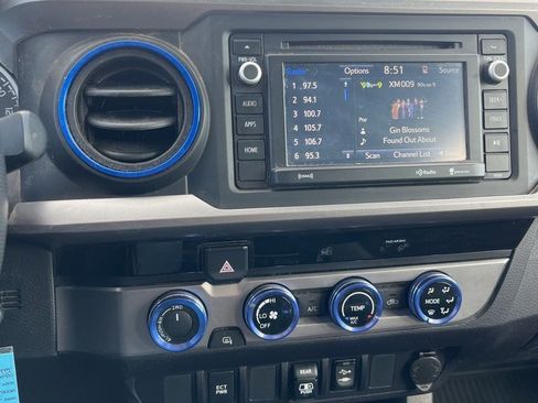 Used 2018 Toyota Tacoma SR5 image 9