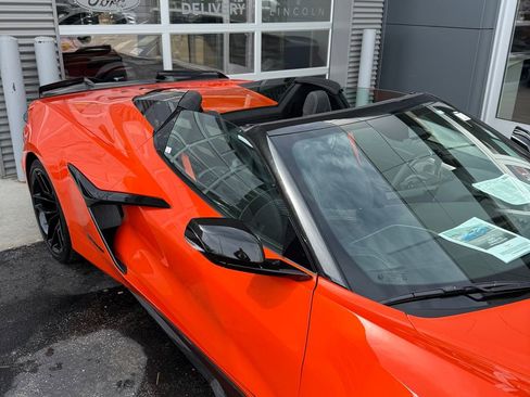 Used 2025 Chevrolet Corvette Z06 w/ Battery Protection Package image 17