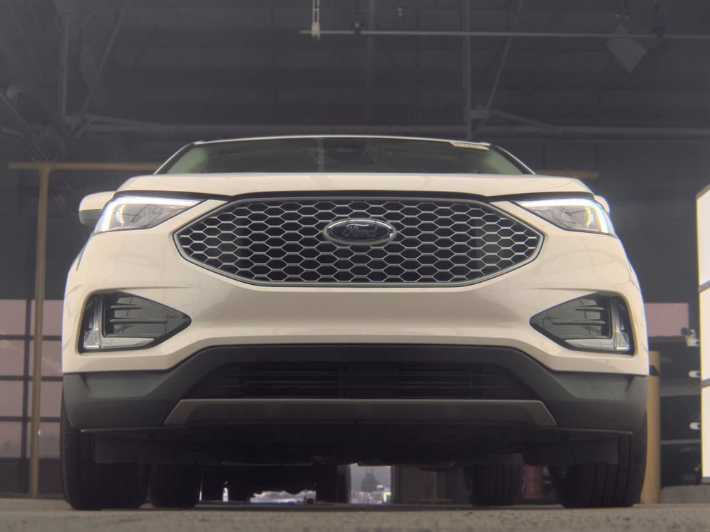Used 2023 Ford Edge SEL w/ Convenience Package AWD/4WD image 3