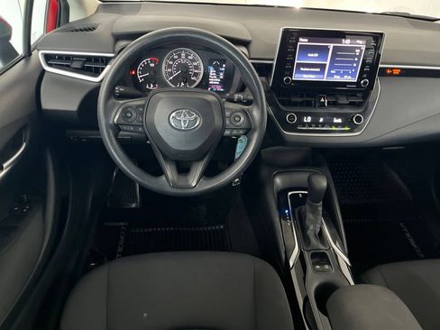 Used 2021 Toyota Corolla LE FWD image 31