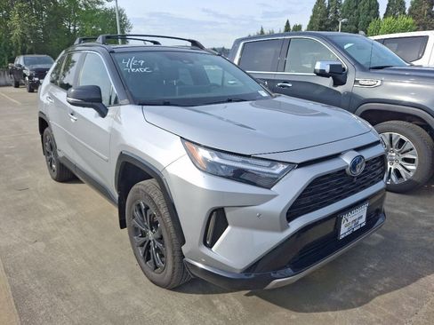 Used 2023 Toyota RAV4 XSE AWD/4WD image 2