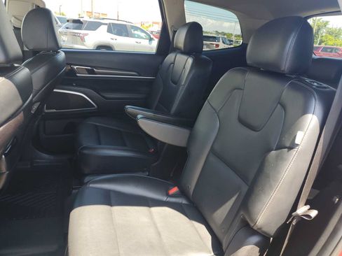 Used 2024 Kia Telluride S w/ S Sunroof Package FWD image 15