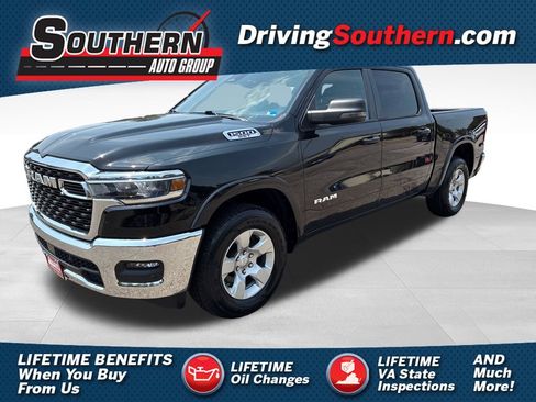 Used 2025 RAM 1500 Big Horn AWD/4WD image 1