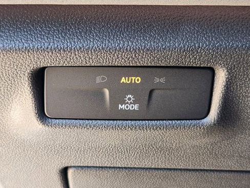 New 2026 Volkswagen Tiguan SE AWD/4WD image 20