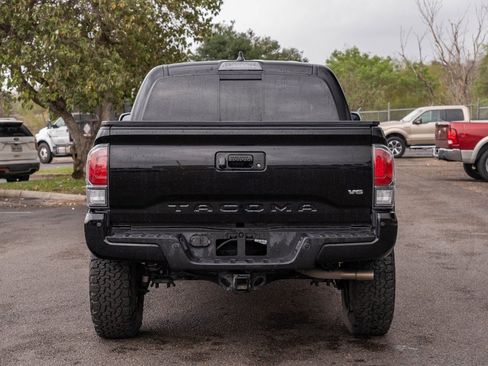 Used 2023 Toyota Tacoma Limited image 4