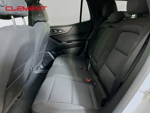 Used 2025 Chevrolet Equinox LT FWD image 29