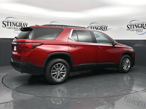 Certified 2023 Chevrolet Traverse LT FWD image 9