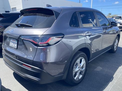 Certified 2025 Honda HR-V LX image 3