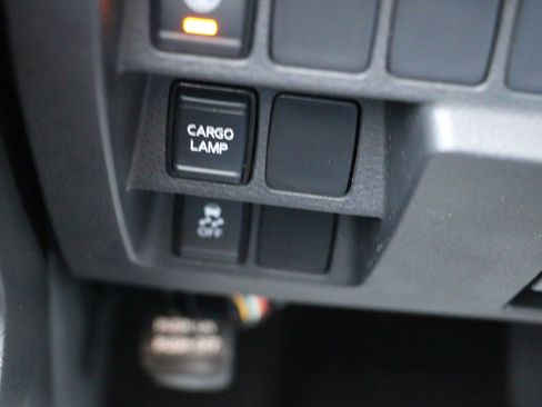 Used 2022 Nissan Frontier S w/ Technology Package image 18