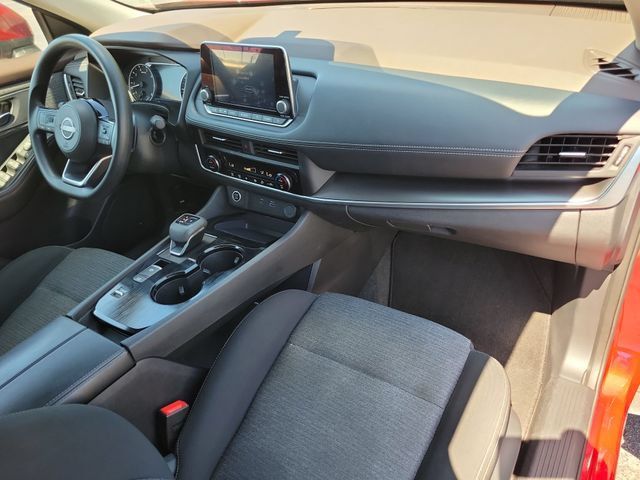Used 2023 Nissan Rogue SV FWD image 11