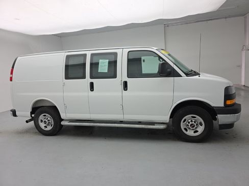 Used 2025 GMC Savana 2500 w/ Driver Convenience Package RWD image 13