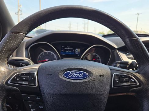 Used 2018 Ford Focus ST FWD image 33