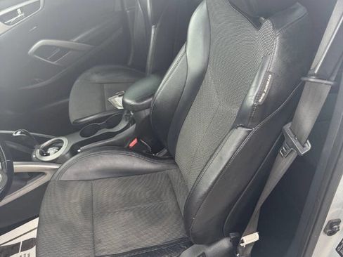 Used 2014 Hyundai Veloster w/ Style Package 02 image 12
