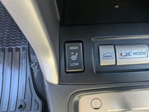 Used 2018 Subaru Forester 2.5i Premium w/ All-Weather Package AWD/4WD image 19