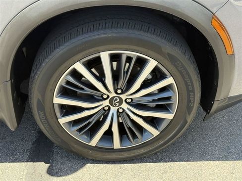 Used 2023 INFINITI QX60 Sensory w/ Cargo Package AWD/4WD image 9