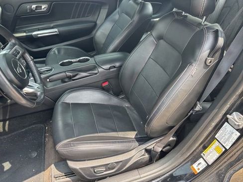 Used 2017 Ford Mustang GT Premium w/ Black Accent Package RWD image 13