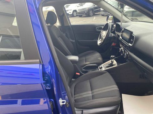 Used 2023 Hyundai Venue SEL FWD image 26
