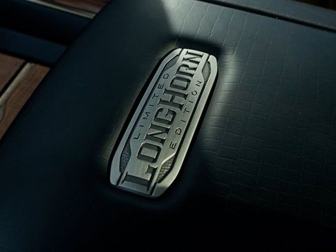 Used 2022 RAM 1500 Limited w/ Body Color Bumper Group image 32