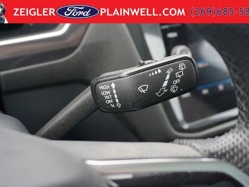 Used 2023 Volkswagen Tiguan SE R-Line AWD/4WD image 27