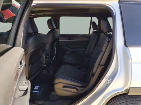 New 2025 Jeep Grand Cherokee L Limited w/ Black Appearance Package image 16