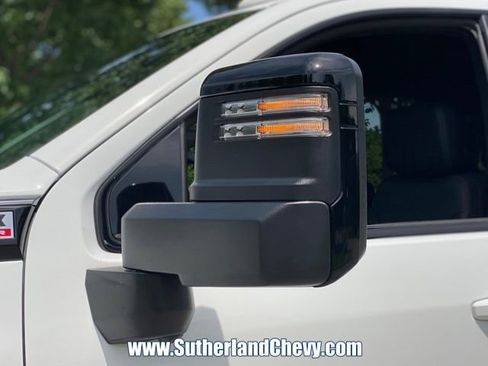 Used 2025 GMC Sierra 2500 AT4 AWD/4WD image 12