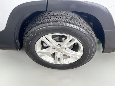 Used 2022 GMC Terrain SLE image 37