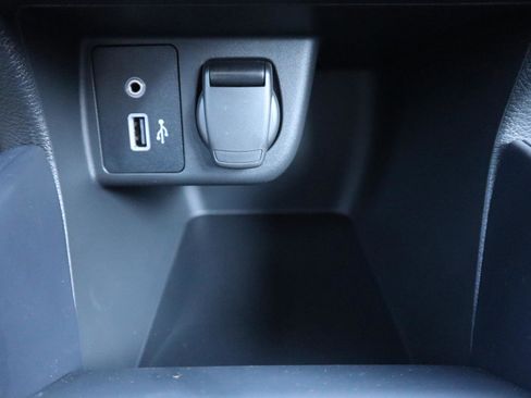 Used 2025 Nissan Versa S w/ Trunk Package image 24