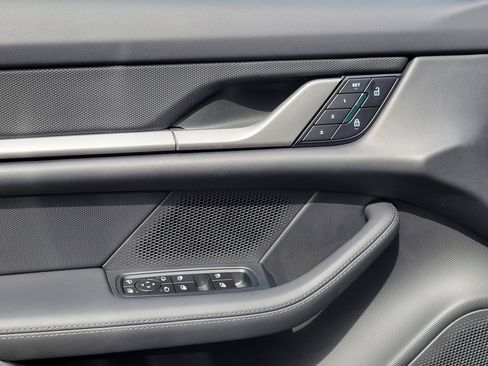 New 2026 Porsche Taycan 4S AWD/4WD image 26