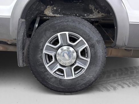 Used 2012 Ford F250 Lariat w/ Lariat Interior Pkg image 25