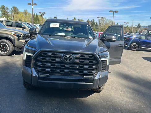 Used 2023 Toyota Tundra Platinum image 5
