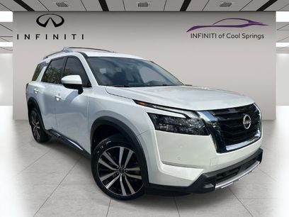 Used 2025 Nissan Pathfinder Platinum w/ Cargo Package