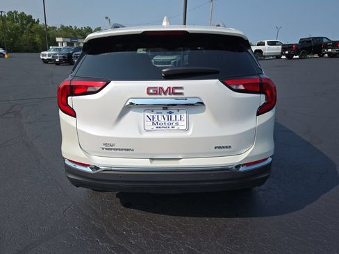 Certified 2021 GMC Terrain SLT w/ Infotainment Package II AWD/4WD image 4