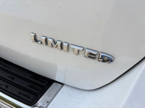 Used 2020 Jeep Grand Cherokee Limited AWD/4WD image 28